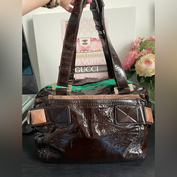 Authentic Chloe patent leather handbag - Picture 2 of 12